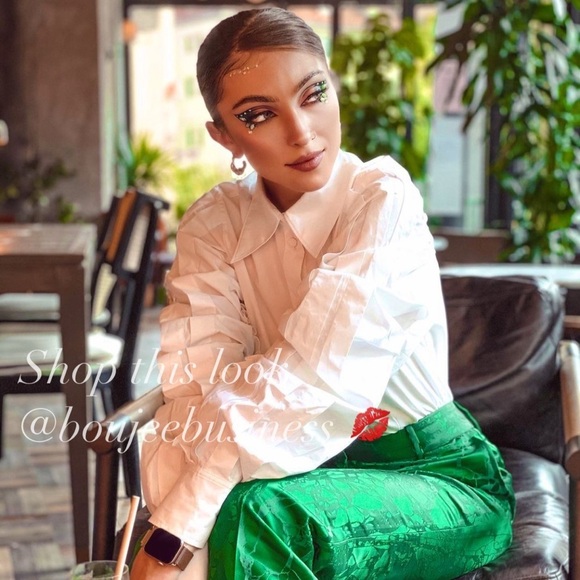 H&M BNWT Voluminous Cotton Button Up Shirt with Ruffled Sleeve Silhouette - Picture 2 of 7